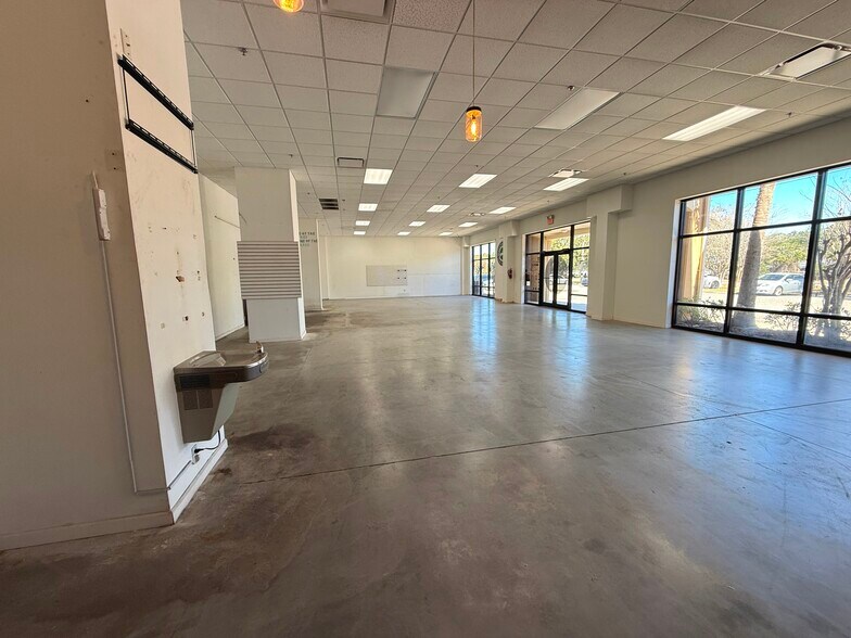 More Photos Of 348-380 Destination Daytona Ln, Ormond Beach, Ormond Beach Light Distribution For Lease