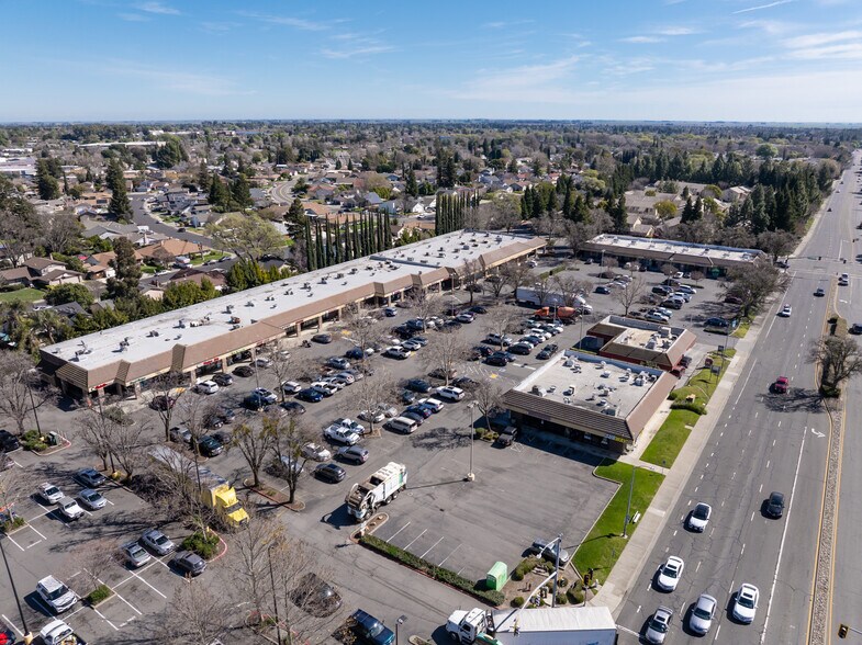 More Photos Of 951-991 Alamo Dr, Vacaville General Retail For Sale