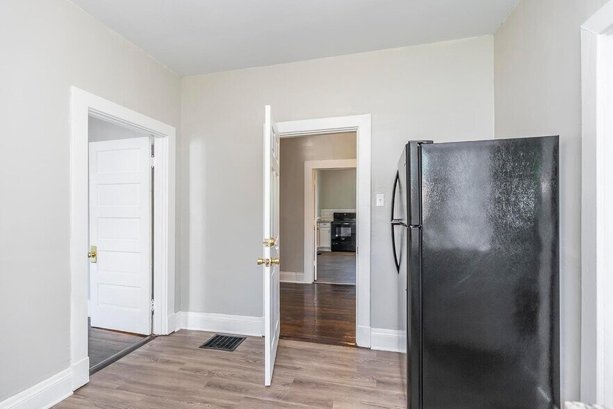 More Photos Of 265 S Highland St, Winchester Apartments For Sale