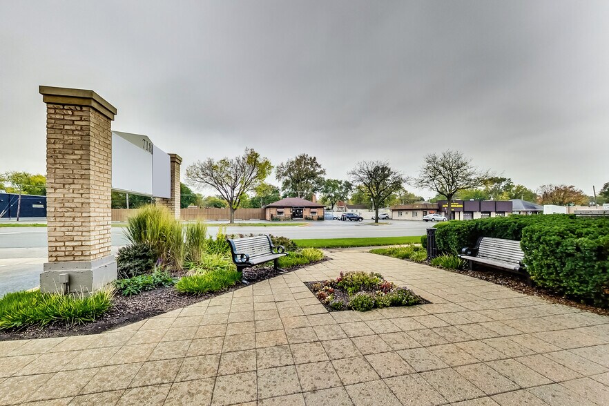 More Photos Of 718 Ogden Ave, Downers Grove Loft Creative Space For Lease