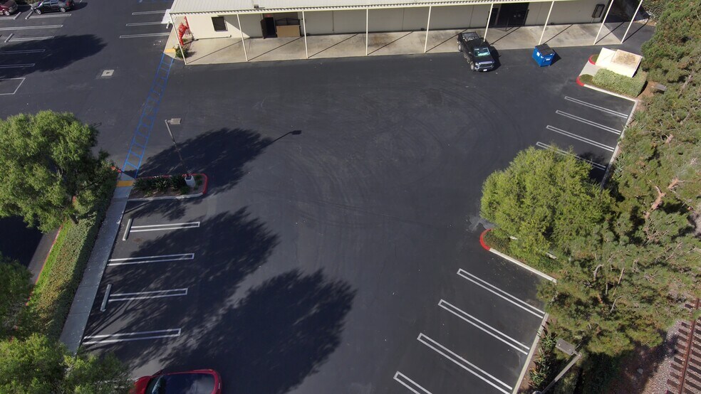 More Photos Of 1525 E McFadden Ave, Santa Ana Warehouse For Lease