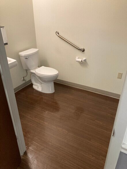 More Photos Of 500-510 Pasadena Ave S, St, Saint Petersburg Medical For Lease