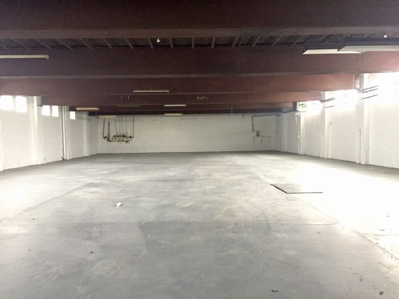 More Photos Of 414 E Lincoln Ave, Mc Donald Warehouse For Sale