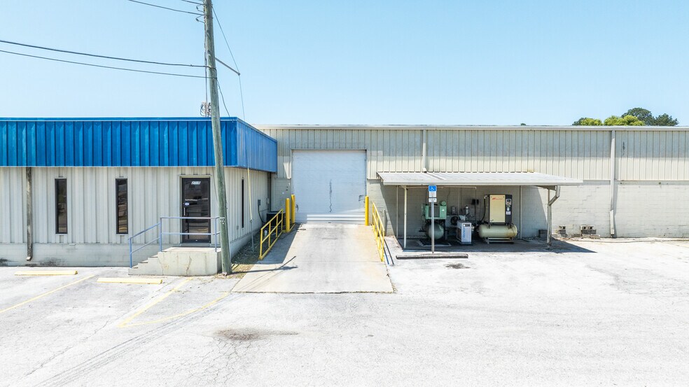 More Photos Of 2715 Crystal Lake Acres Dr, Lakeland Warehouse For Sale