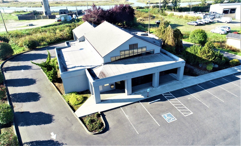 More Photos Of 9818 State Route 532, Stanwood Bank For Lease