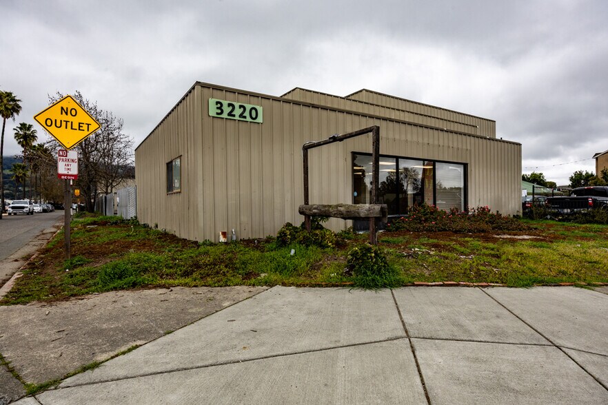More Photos Of 3218-3220 Santa Rosa Ave, Santa Rosa Service For Lease