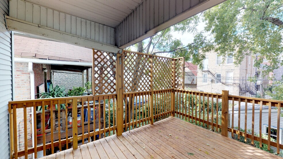 More Photos Of 1460 W Huron St, Chicago Apartments For Sale