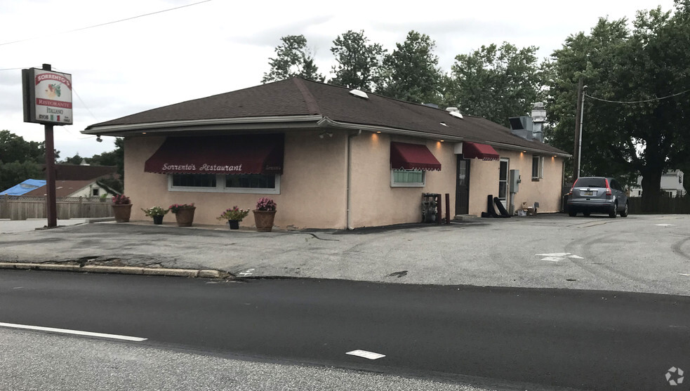 Primary Photo Of 449 Ridge Pike, Lafayette Hill Restaurant For Sale