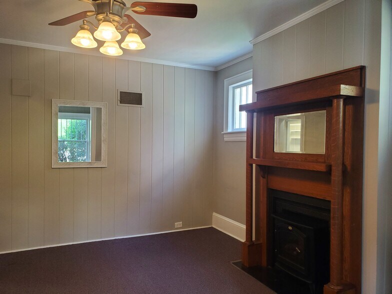 More Photos Of 1602 Grandin Rd SW, Roanoke Medical For Sale