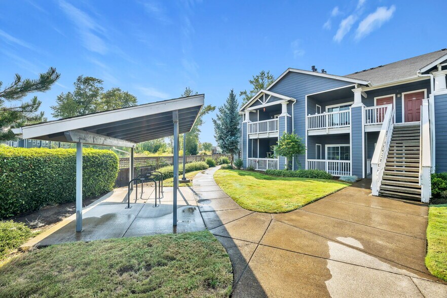 More Photos Of 2211 McKinney Ln, Lebanon Apartments For Sale