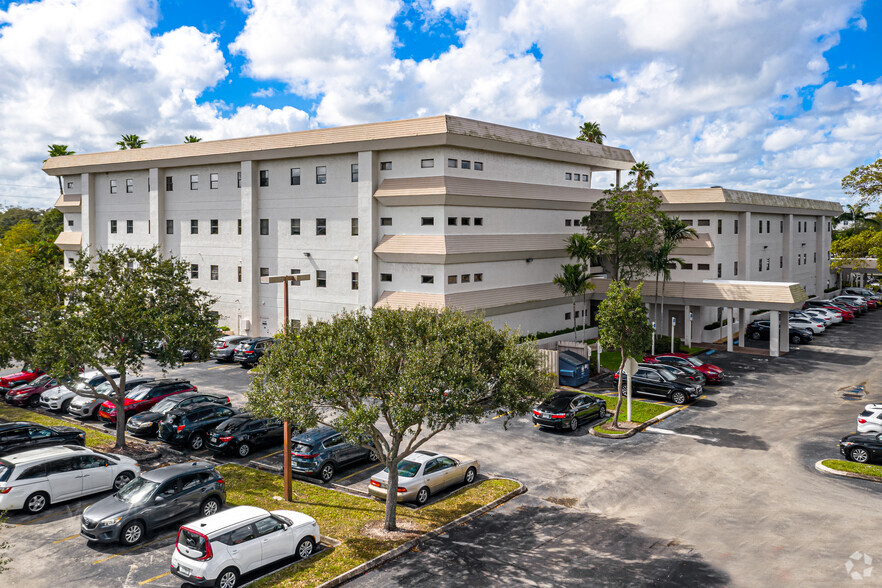 Primary Photo Of 2699 Stirling Rd, Fort Lauderdale Medical For Sale