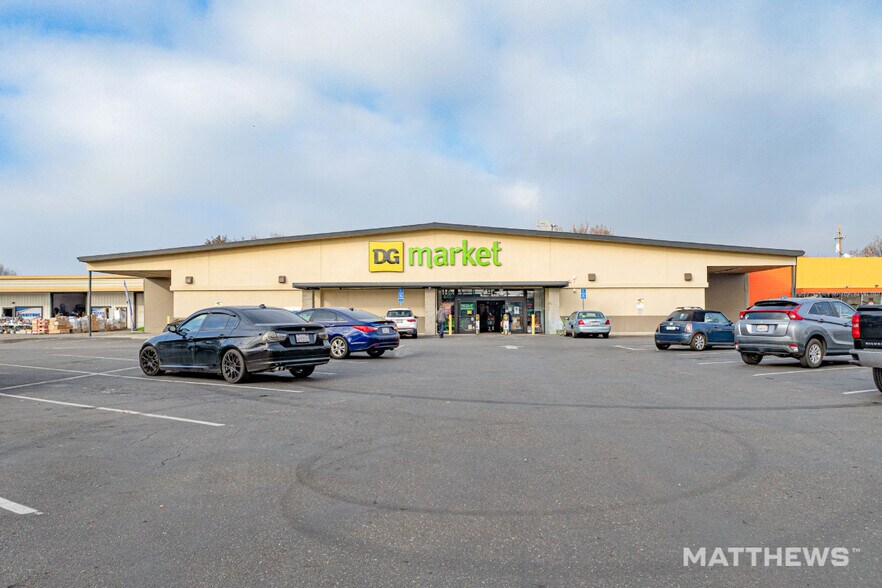 Primary Photo Of 460 Antelope Blvd, Red Bluff Supermarket For Sale