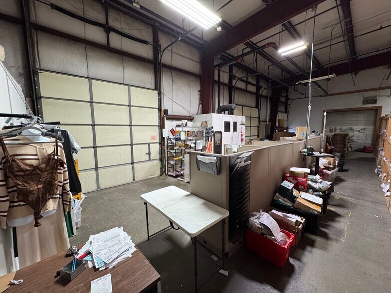 More Photos Of 1811 N Topping Ave, Kansas City Warehouse For Sale