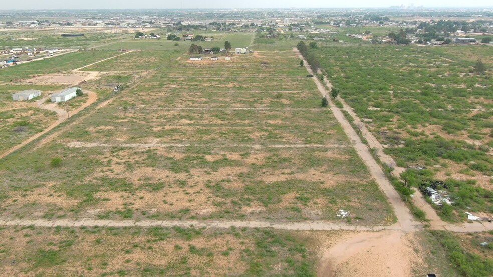 More Photos Of 2701 W County Road 135, Midland Land For Lease