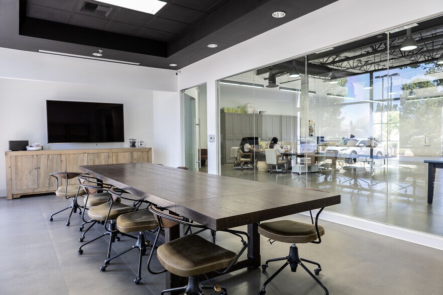 More Photos Of 950 Reserve Dr, Roseville Loft Creative Space For Lease