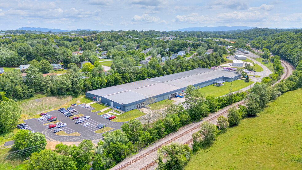 More Photos Of 700 Scattergood Dr NW, Christiansburg Distribution For Lease
