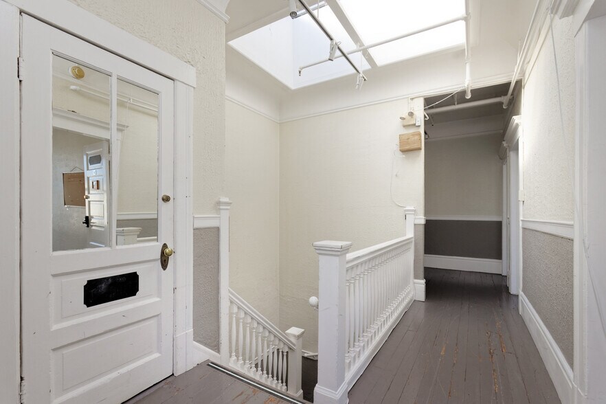 More Photos Of 1659-1665 Haight St, San Francisco Hotel For Lease