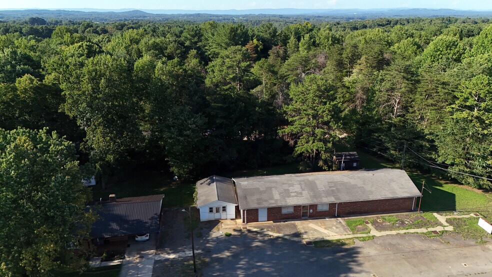 More Photos Of 4218 NC-268 Hwy, Ararat Flex For Sale