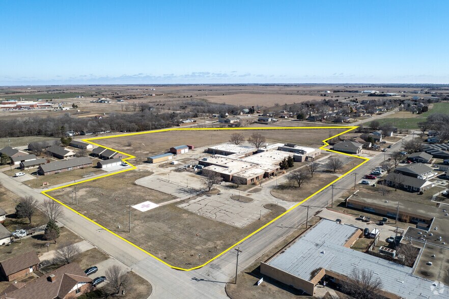 More Photos Of 100 E Helen St, Herington Healthcare For Sale