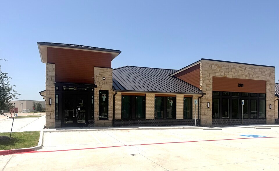 More Photos Of 201 Wyngate Blvd, Plano Office For Lease