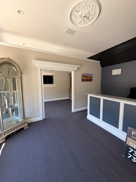 More Photos Of 284 Mantoloking Rd, Brick General Retail For Lease