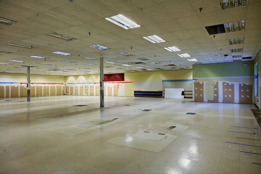 More Photos Of 75-81 Vandenburgh Ave, Troy General Retail For Lease