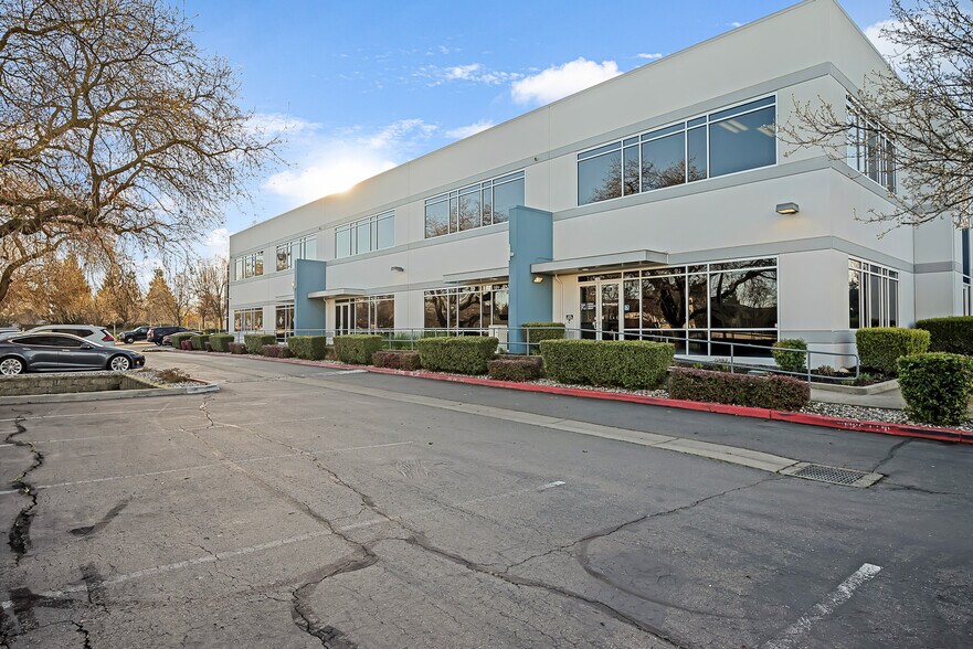 More Photos Of 9355 E Stockton Blvd, Elk Grove Office For Sale