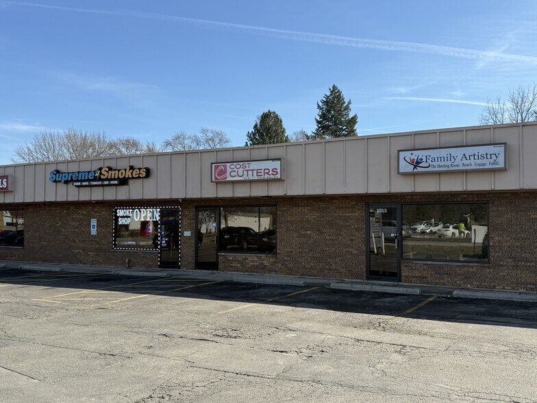 More Photos Of 1301-1315 21st St, Zion Unknown For Lease