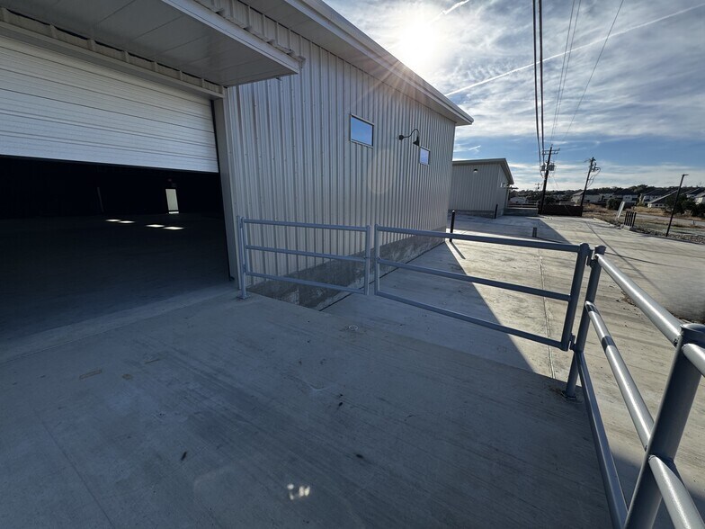 More Photos Of 775 County Road 270, Leander Warehouse For Sale