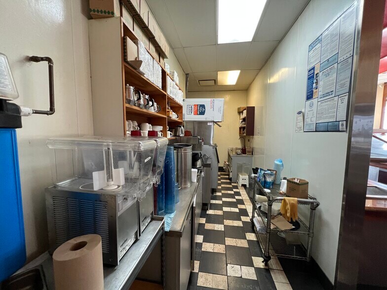 More Photos Of 14902 Northwest Fwy, Houston Unknown For Lease