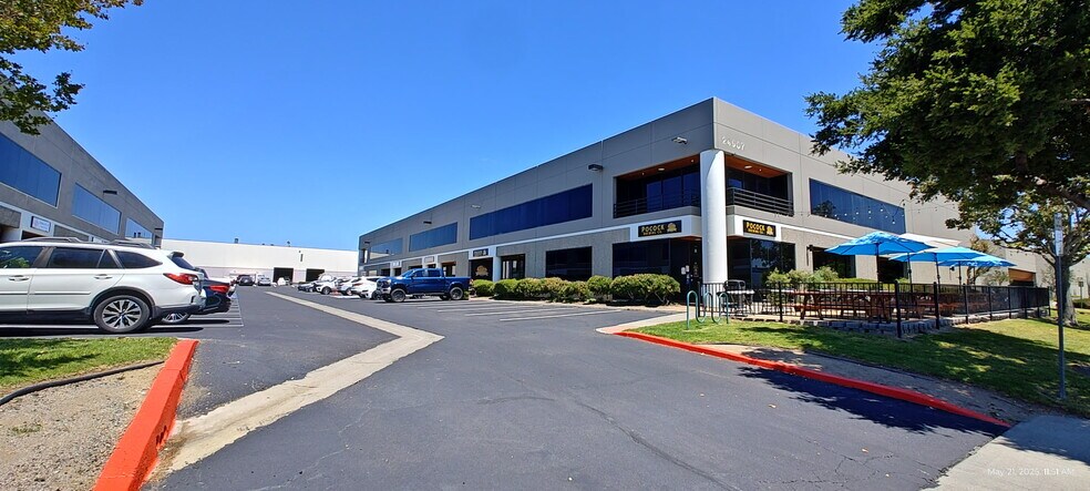 More Photos Of 24927 Avenue Tibbitts, Valencia Unknown For Lease