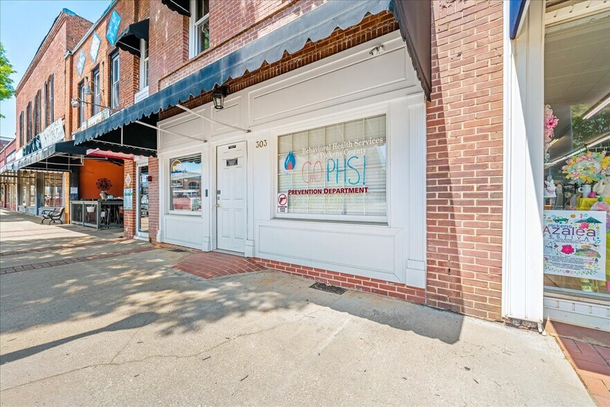 More Photos Of 303 E Main St, Pickens General Retail For Sale