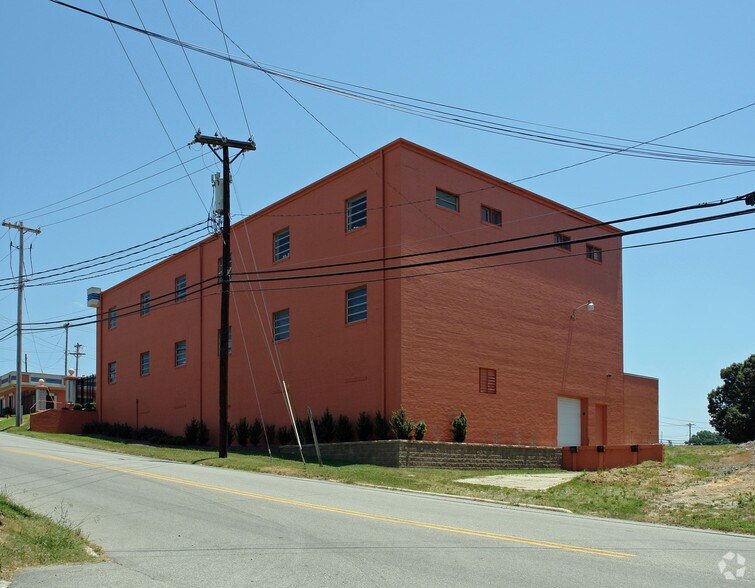 More Photos Of 807 W Ward Ave, High Point Office For Sale