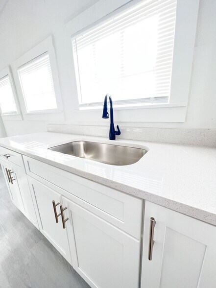 More Photos Of 205 S Grove St, Eustis Apartments For Sale