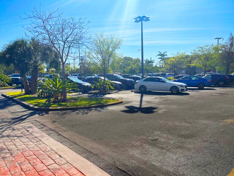 More Photos Of 2331 N State Road 7, Lauderhill Office For Sale