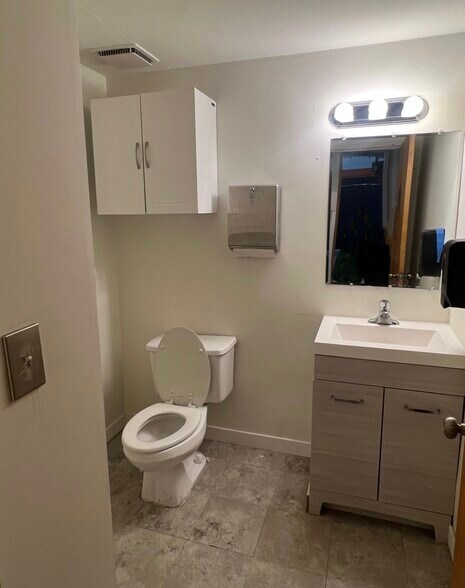 More Photos Of 2207 3rd Ave, Seattle Apartments For Sale