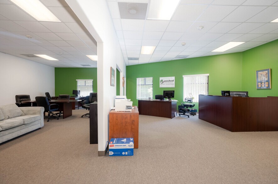 More Photos Of 3901 Mary Eliza Trce NW, Marietta Medical For Lease
