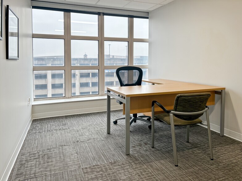 More Photos Of 729 E Pratt, Baltimore Coworking Space