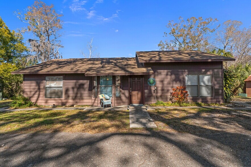 More Photos Of 8301 Congress St, Port Richey Flex For Sale