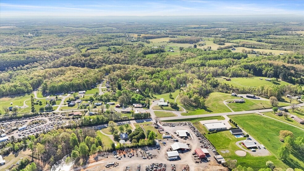 More Photos Of 951 Pelham Rd, Woodbury Flex For Sale