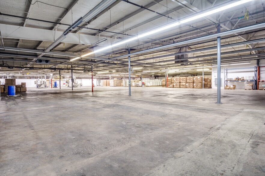 More Photos Of 338 Cliff Dr, Graham Manufacturing For Lease