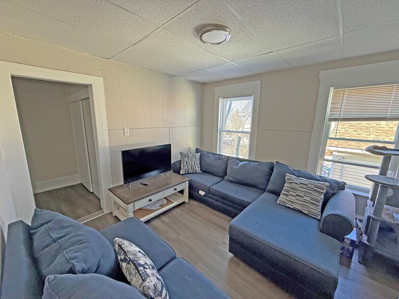 More Photos Of 21-23 Cedar St, Haverhill Apartments For Sale