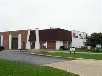 More Photos Of 444 Randy Rd, Carol Stream Warehouse For Lease