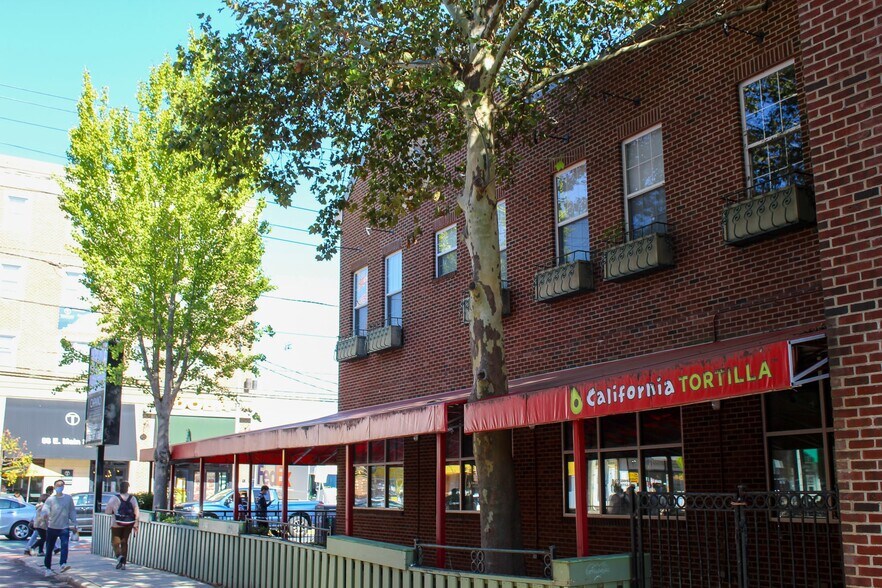 More Photos Of 55 E Main St, Newark Storefront Retail Residential For Lease