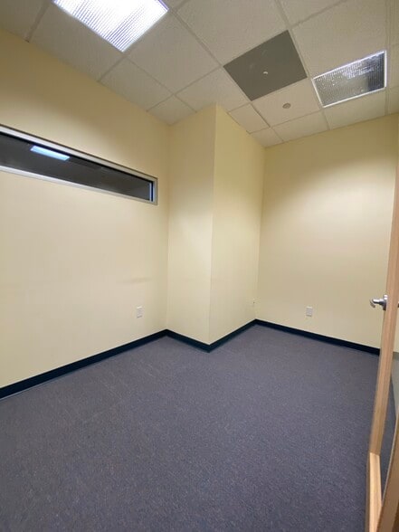 More Photos Of 684 Berkmar Cir, Charlottesville Office For Lease