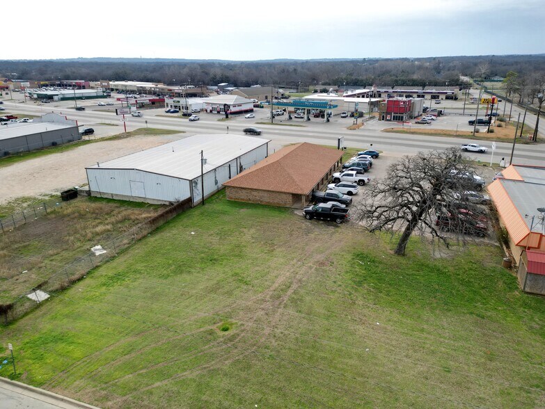 More Photos Of 311 E Highway 199, Springtown Office For Sale