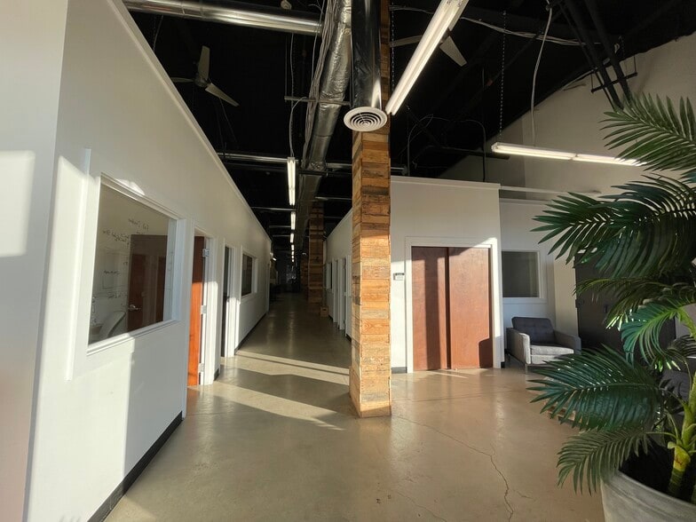 Primary Photo Of 50 Stewart Ave, Huntington Apartments For Lease