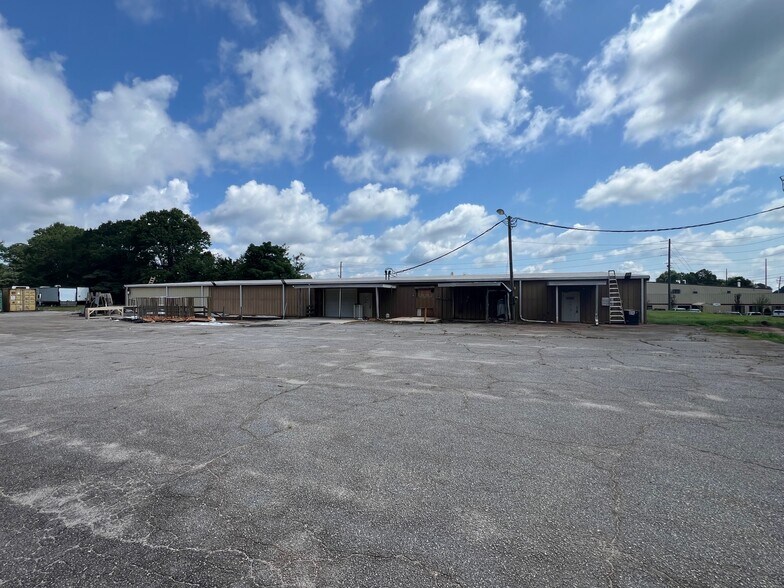 Primary Photo Of 1440 N Fifth St, Madison Warehouse For Lease