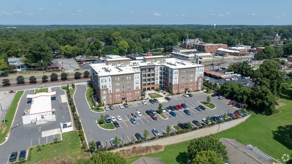 More Photos Of 222 S Main St, Mooresville Apartments For Lease