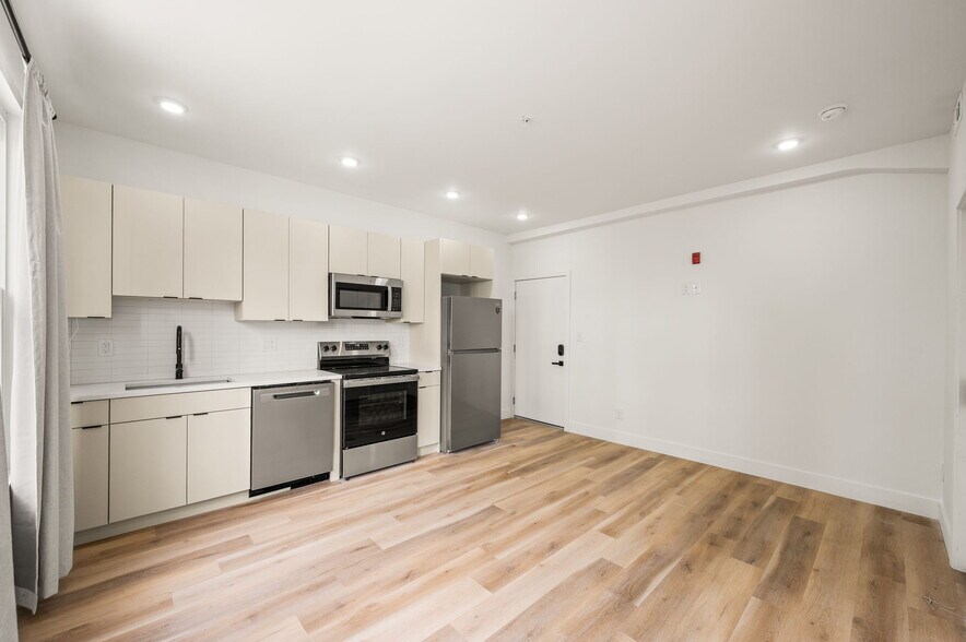 More Photos Of 4921 Chester Ave, Philadelphia Multifamily For Sale